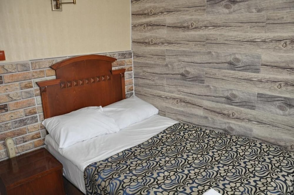 Hotel Red Rose 16