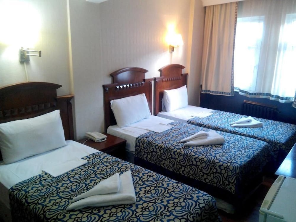Hotel Red Rose 5