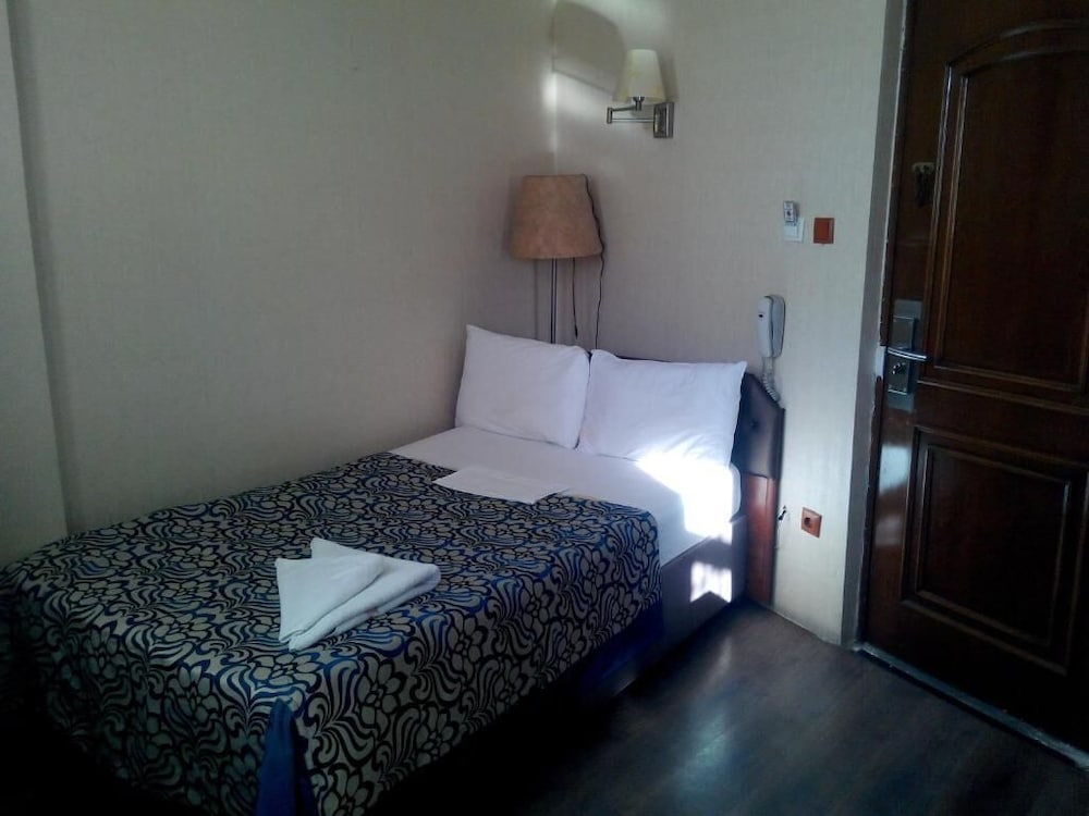 Hotel Red Rose 9