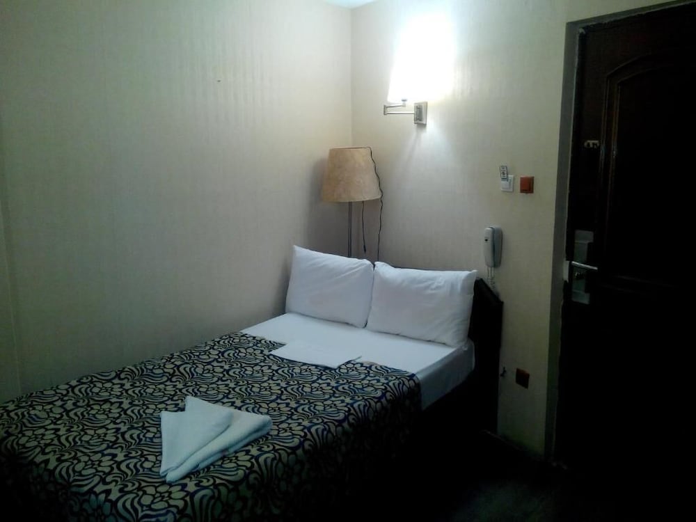 Hotel Red Rose 10