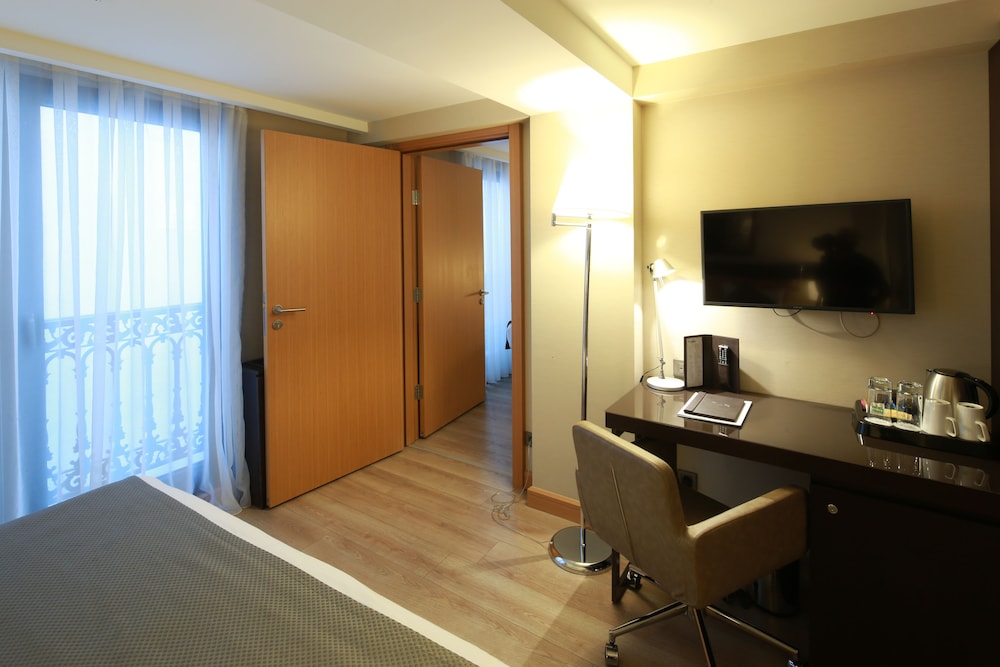 Port Bosphorus Hotel 10