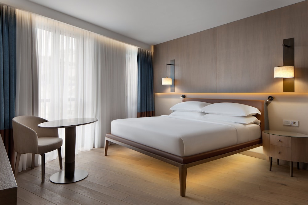 Sheraton Istanbul City Center 7