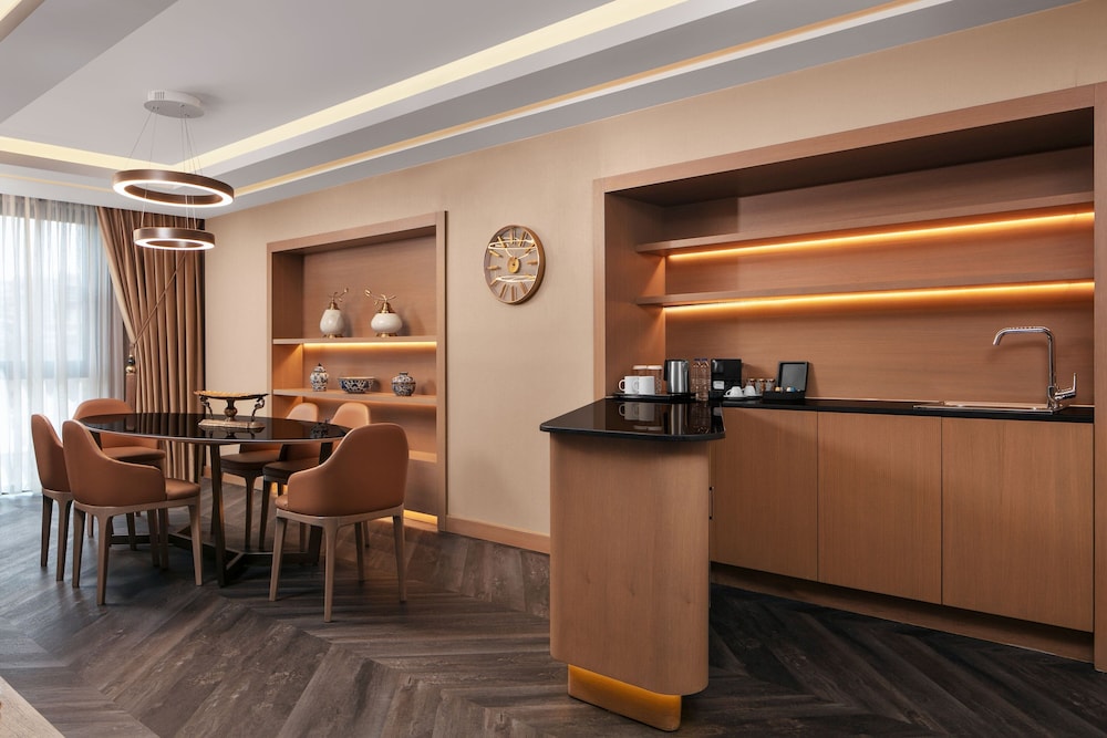 Sheraton Istanbul City Center 22