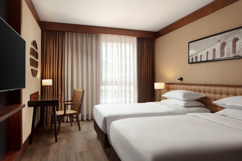 Sheraton Istanbul City Center 8