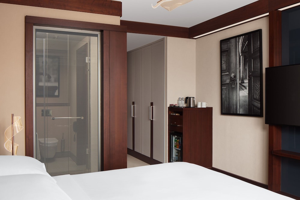 Sheraton Istanbul City Center 12
