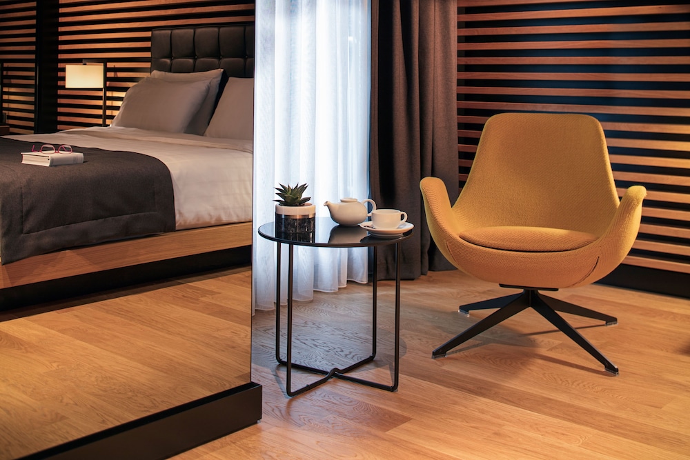 Metropolitan Hotels Bosphorus 6