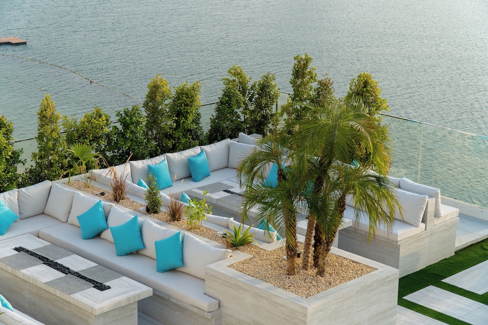 Royal Central Hotel - The Palm 18