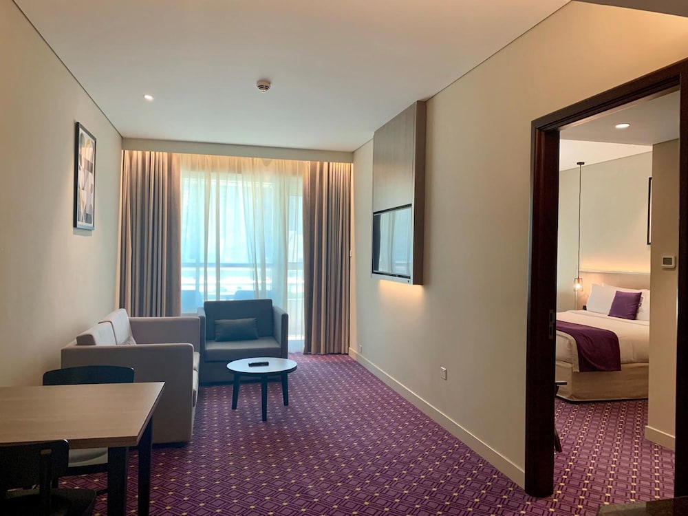 LEVA Hotel Mazaya Centre 9