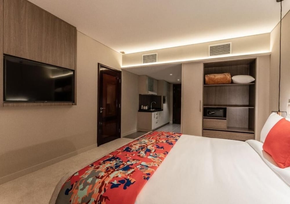 LEVA Hotel Mazaya Centre 19