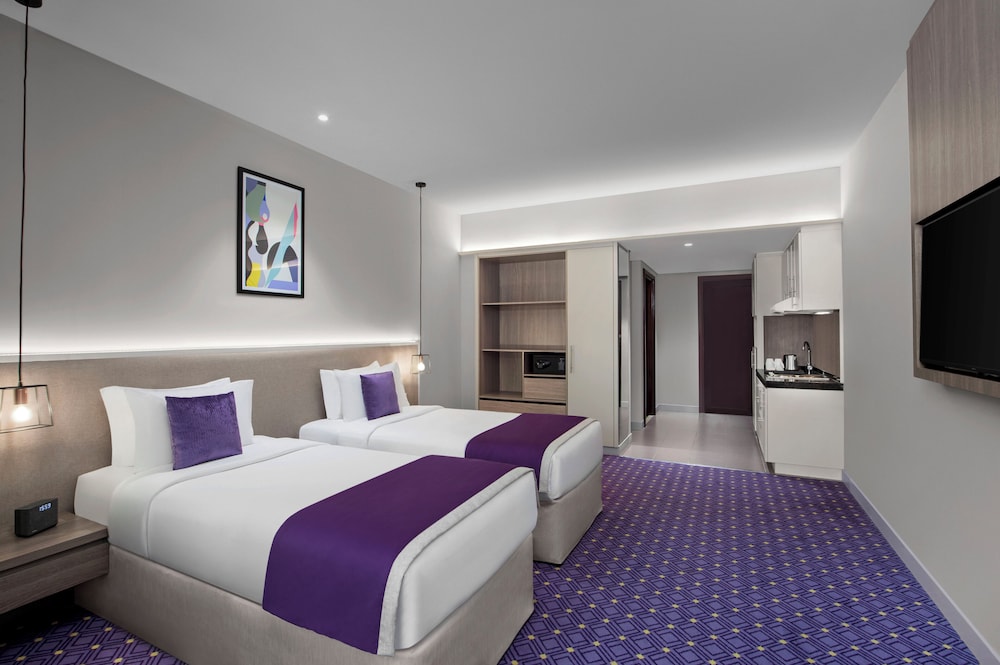 LEVA Hotel Mazaya Centre 21
