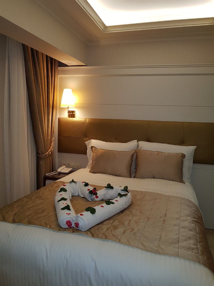 Grand Marcello Hotel 12