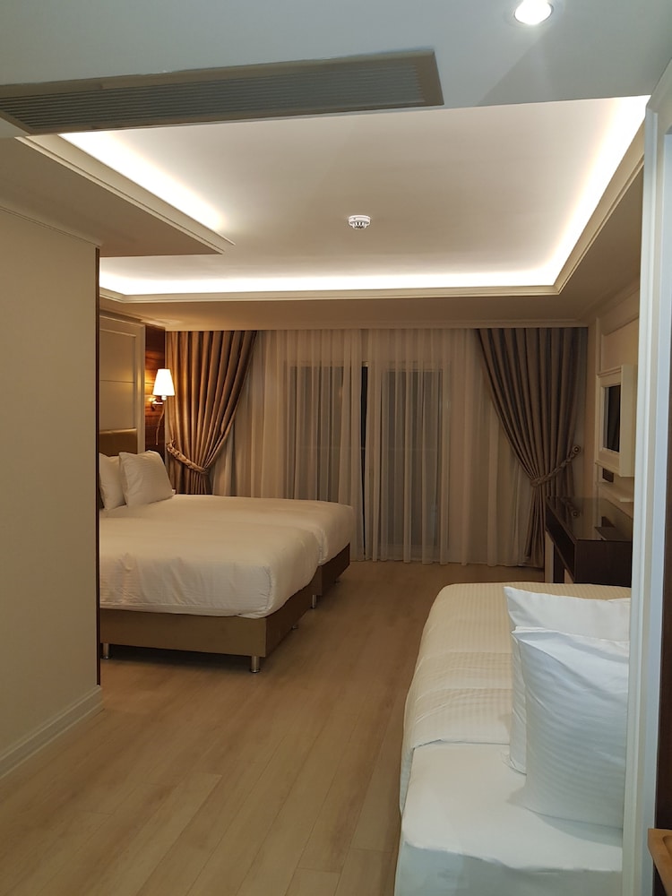 Grand Marcello Hotel 19