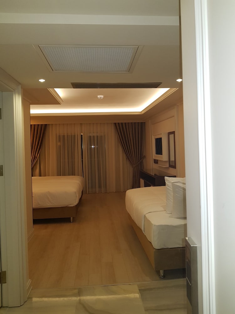 Grand Marcello Hotel 21