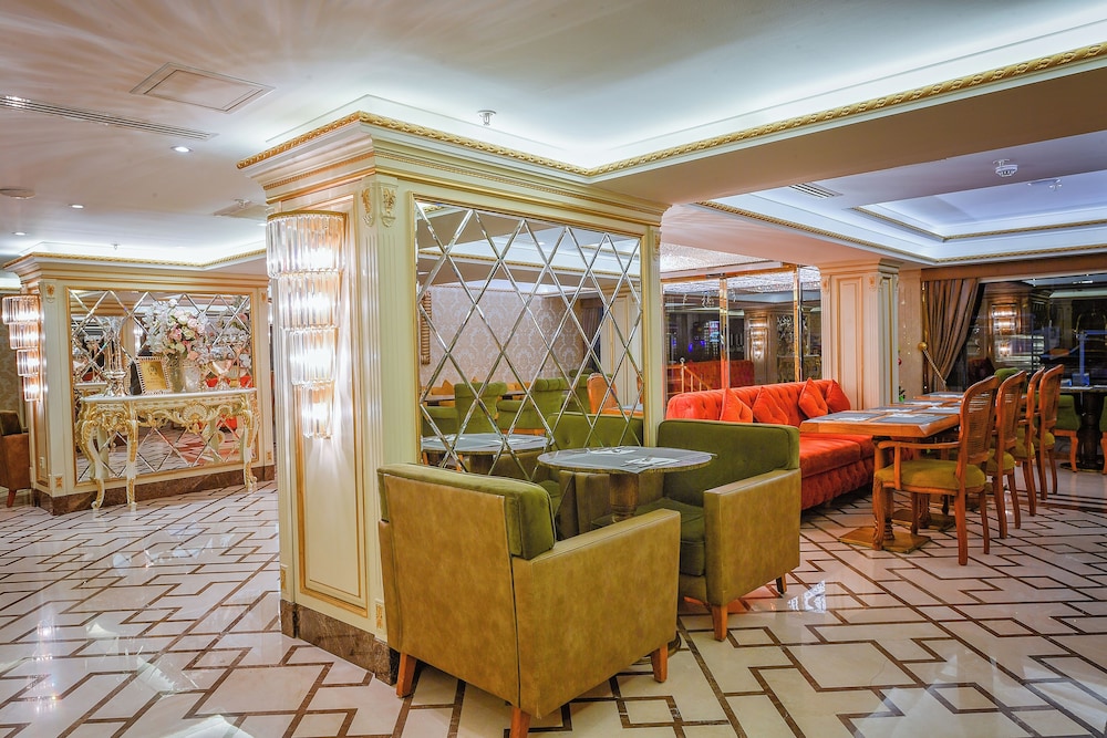 Grand Marcello Hotel 8