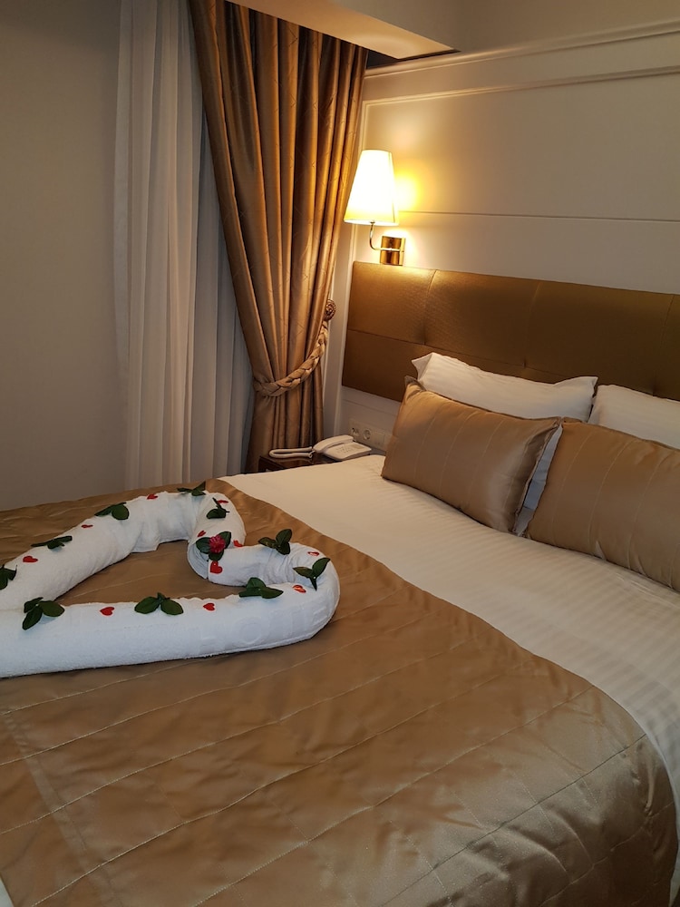 Grand Marcello Hotel 11