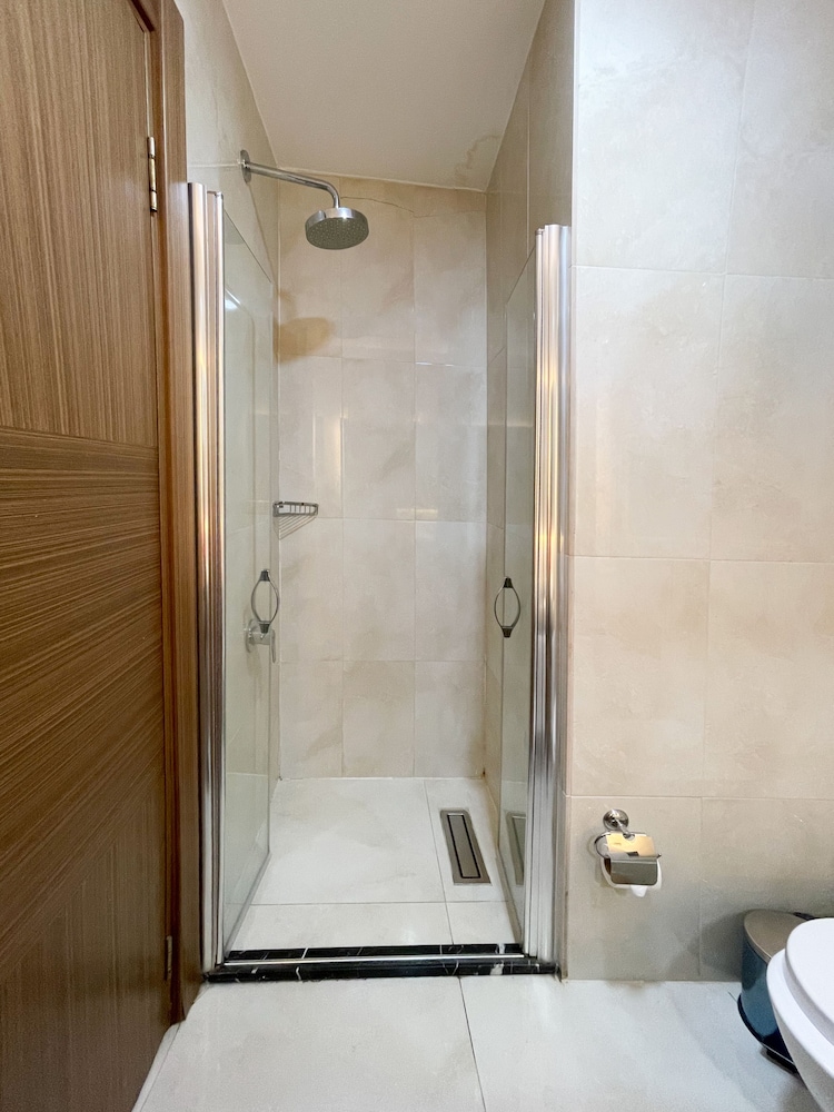 Atro Hotel 6