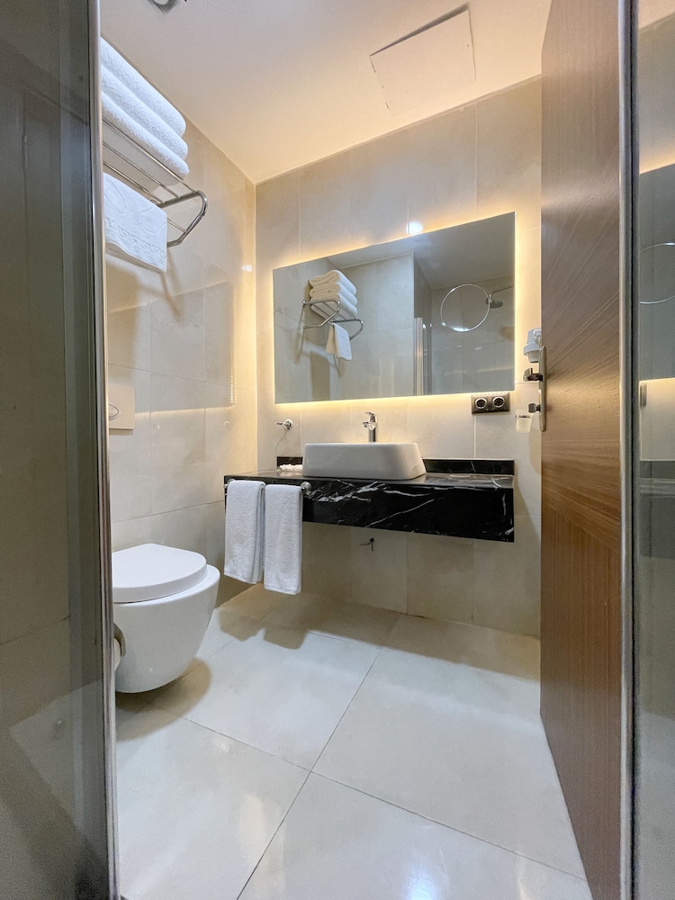 Atro Hotel 21