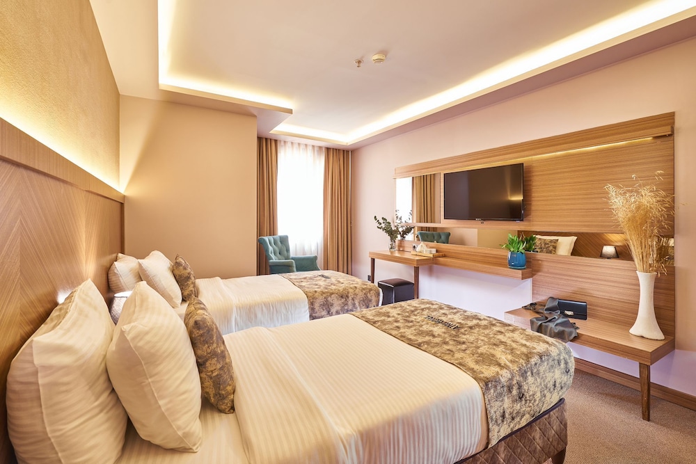Atro Hotel 13