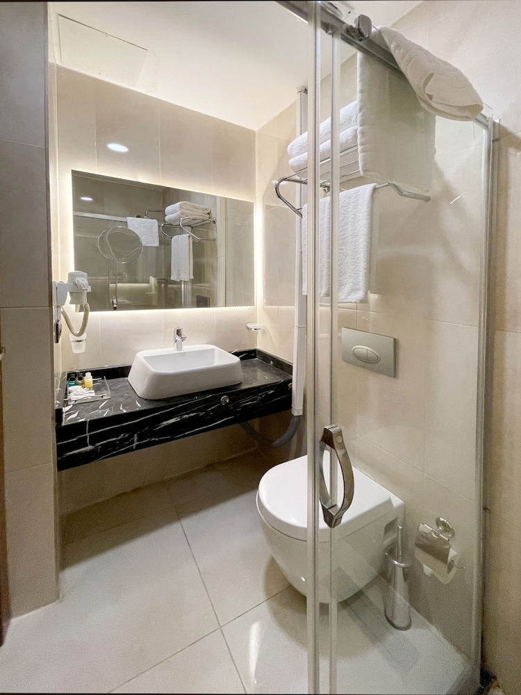 Atro Hotel 22