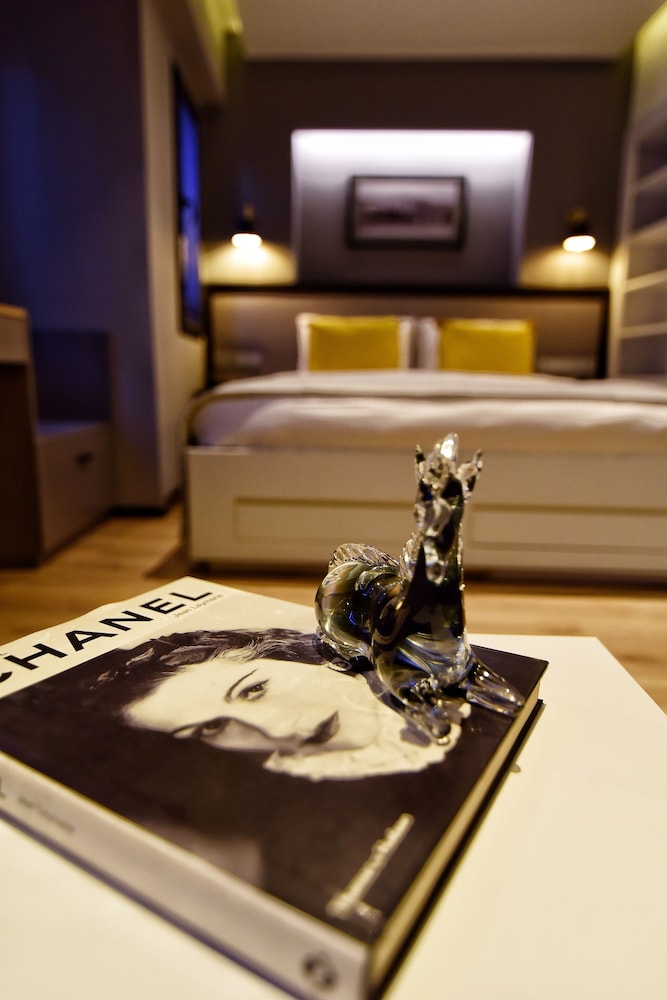 The Row Taksim Hotel 10