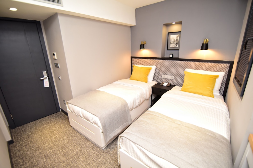 The Row Taksim Hotel 3