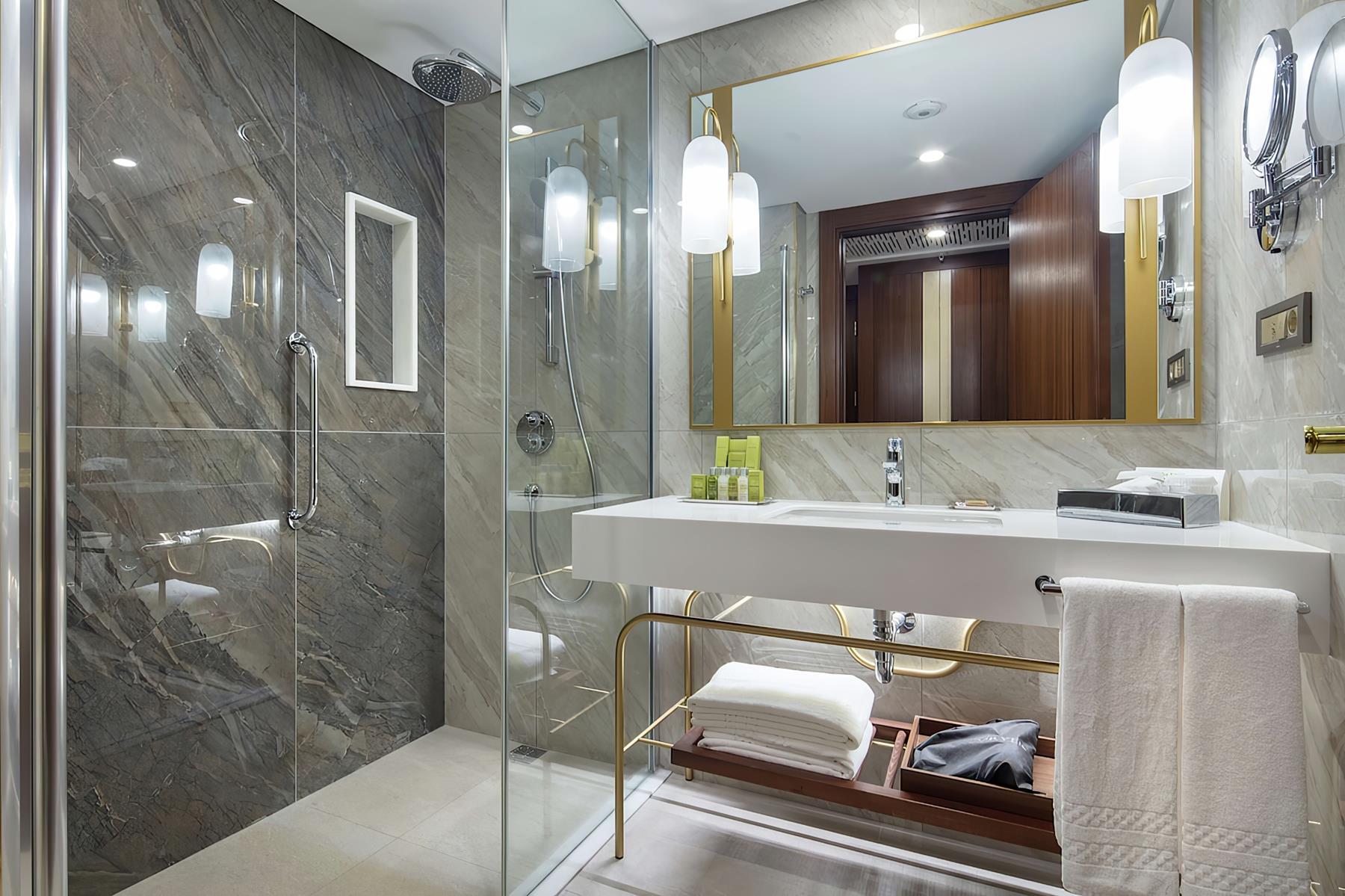 DoubleTree by Hilton Antalya City Centre 8