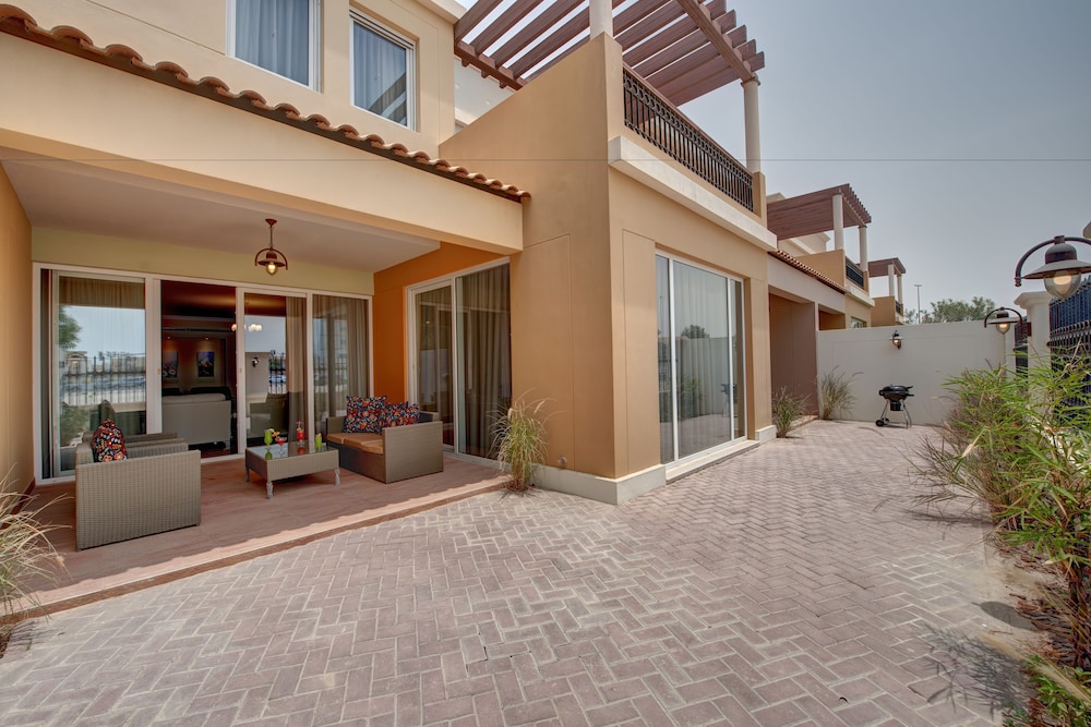 J5 Villas Holiday Homes Barsha Gardens 21