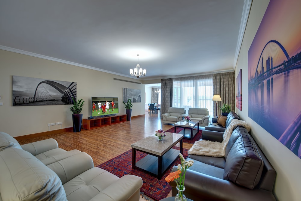 J5 Villas Holiday Homes Barsha Gardens 11