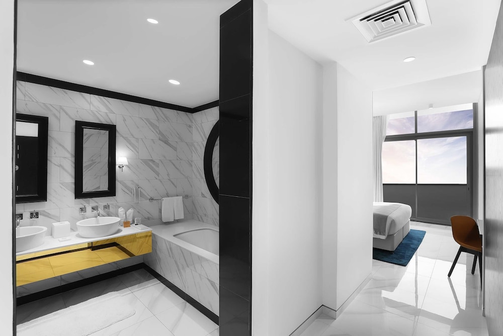Millennium Atria Business Bay 10