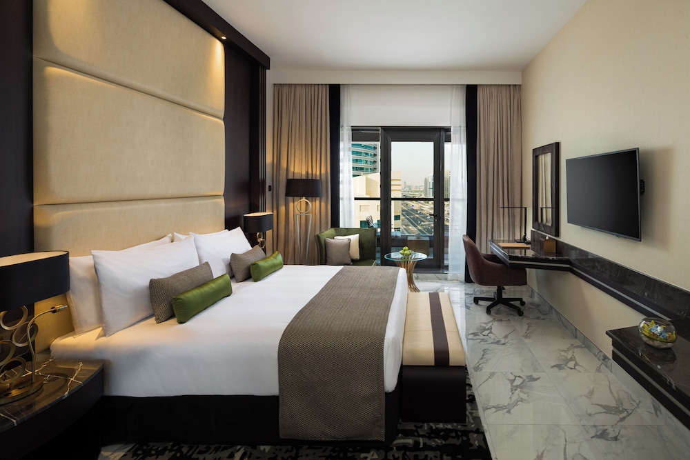 Millennium Place Marina 16
