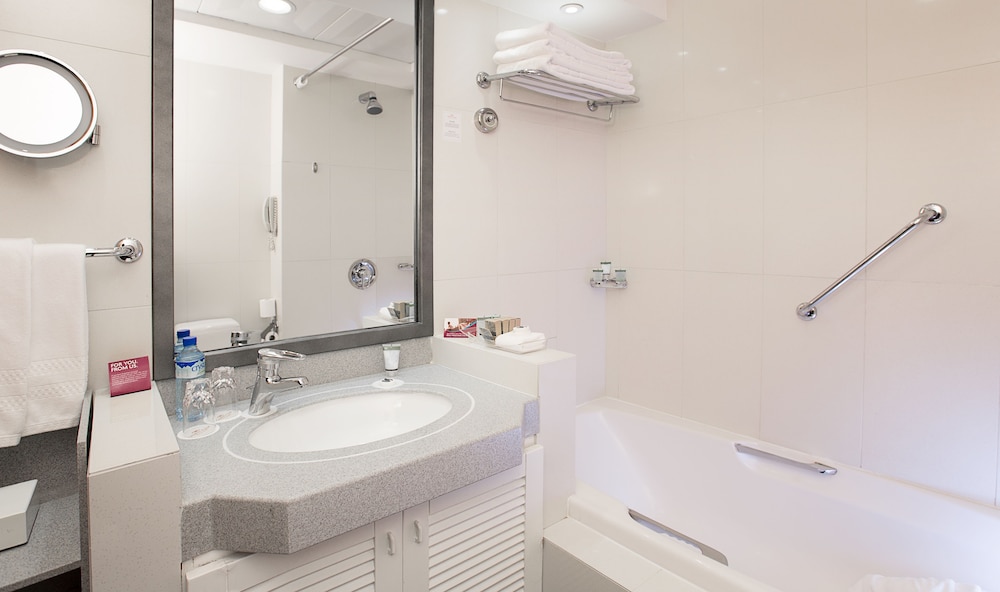 Millennium Plaza Downtown Suites 4