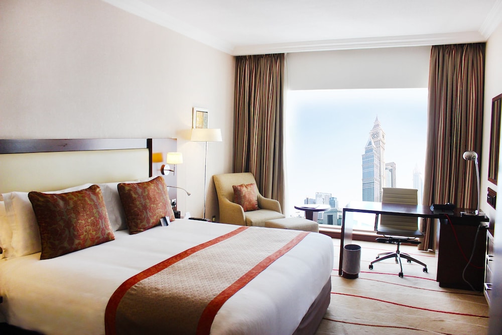 Millennium Plaza Downtown Suites 10