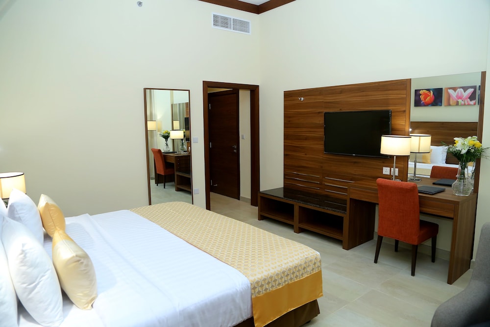 Tulip Al Barsha Hotel Apartments 3
