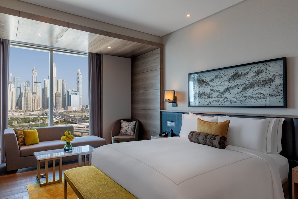 Taj Jumeirah Lakes Towers 20