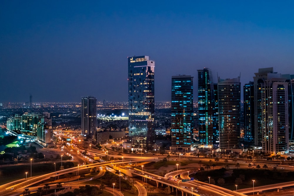 Taj Jumeirah Lakes Towers 1