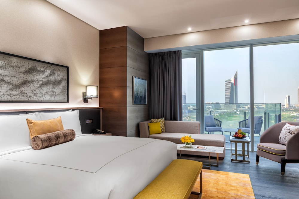 Taj Jumeirah Lakes Towers 9