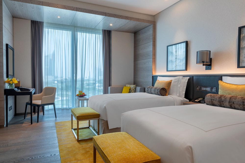 Taj Jumeirah Lakes Towers 6