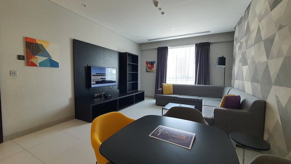 Studio M Arabian Plaza 16