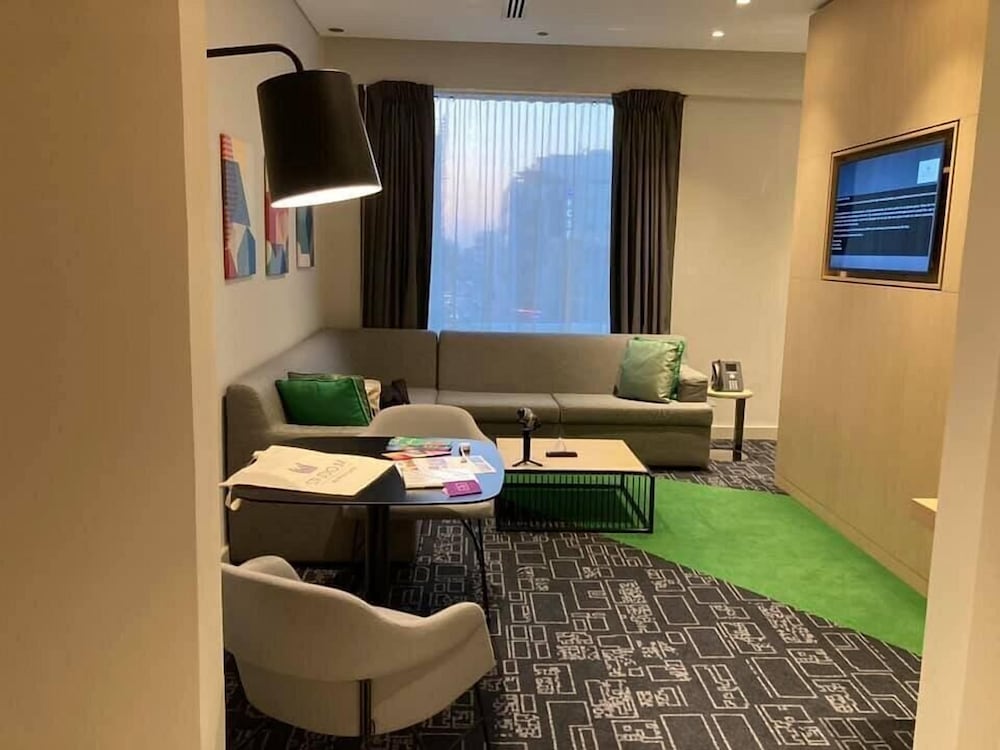 Studio M Arabian Plaza 18