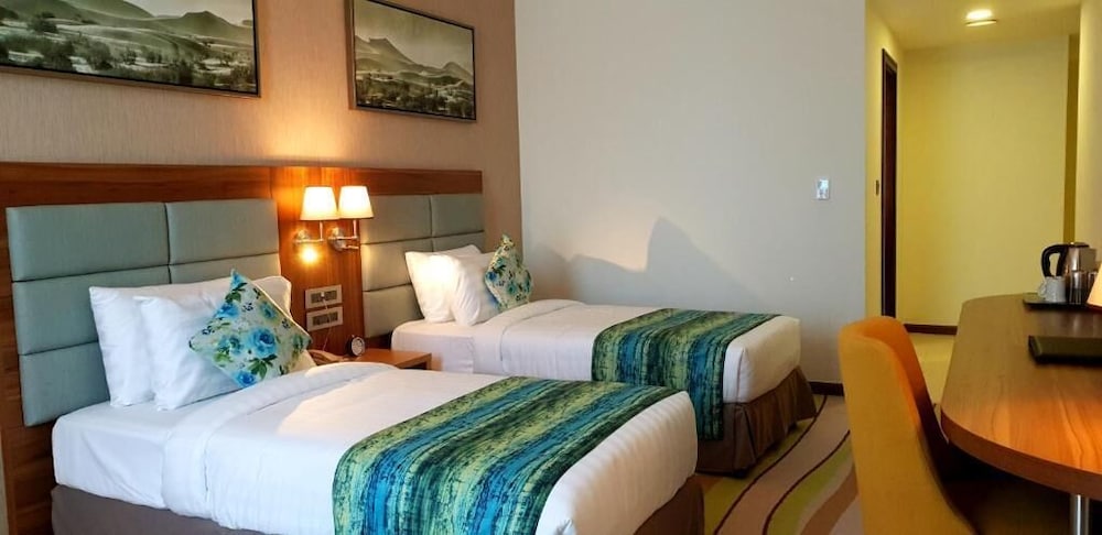 Jacob's Garden Hotel 10