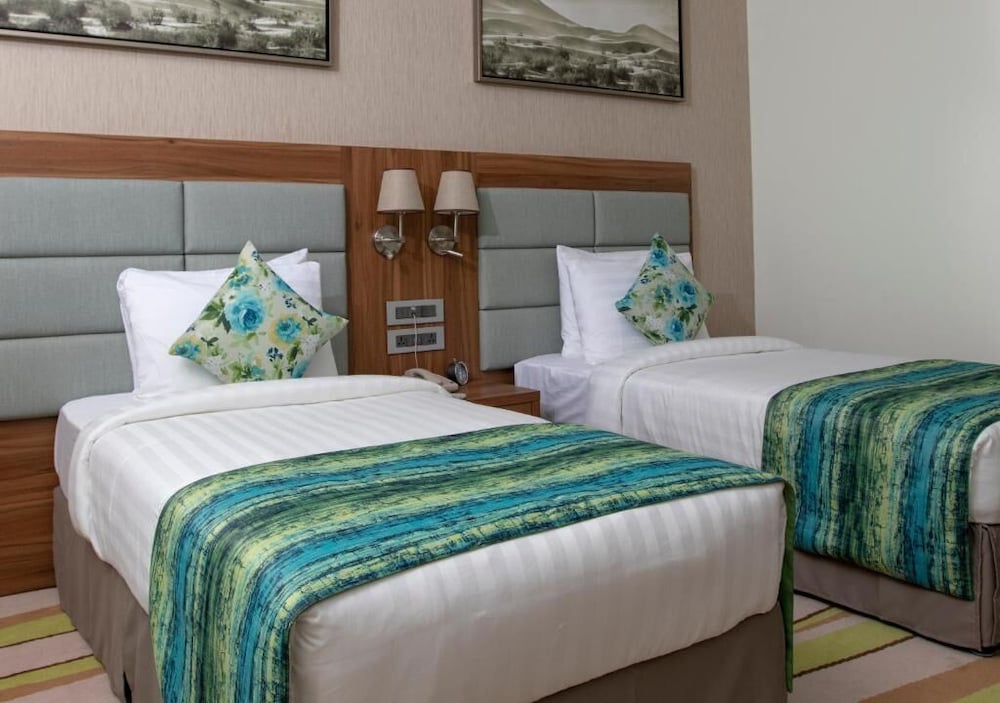 Jacob's Garden Hotel 8