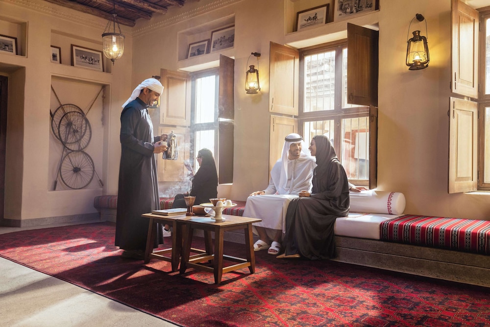 Al Seef Heritage Hotel Dubai Curio Collection by Hilton 6