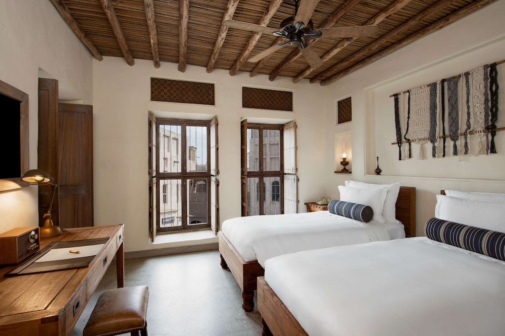 Al Seef Heritage Hotel Dubai Curio Collection by Hilton 12