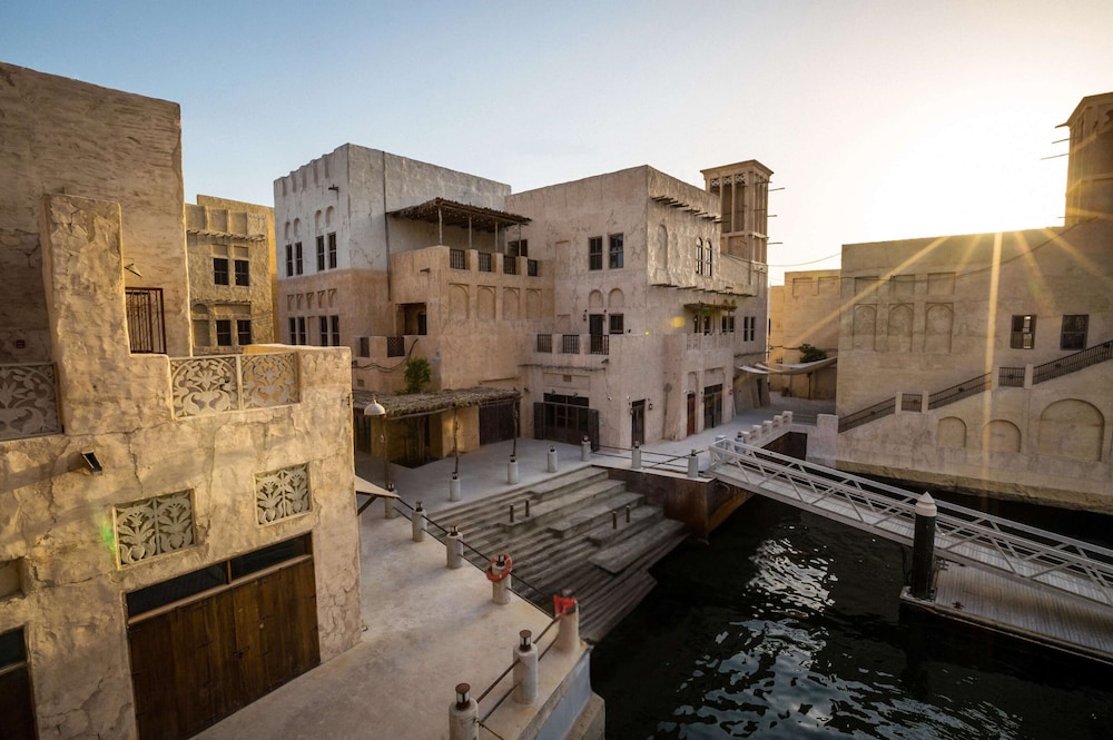 Al Seef Heritage Hotel Dubai Curio Collection by Hilton 1
