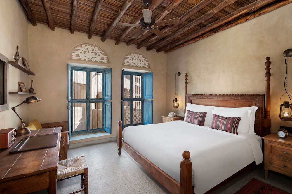 Al Seef Heritage Hotel Dubai Curio Collection by Hilton 17
