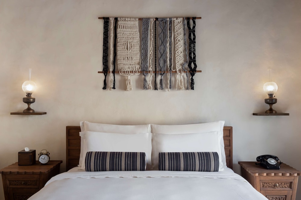 Al Seef Heritage Hotel Dubai Curio Collection by Hilton 13