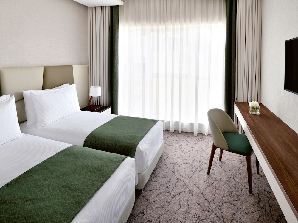 Mövenpick Hotel Apartments Downtown Dubai 13