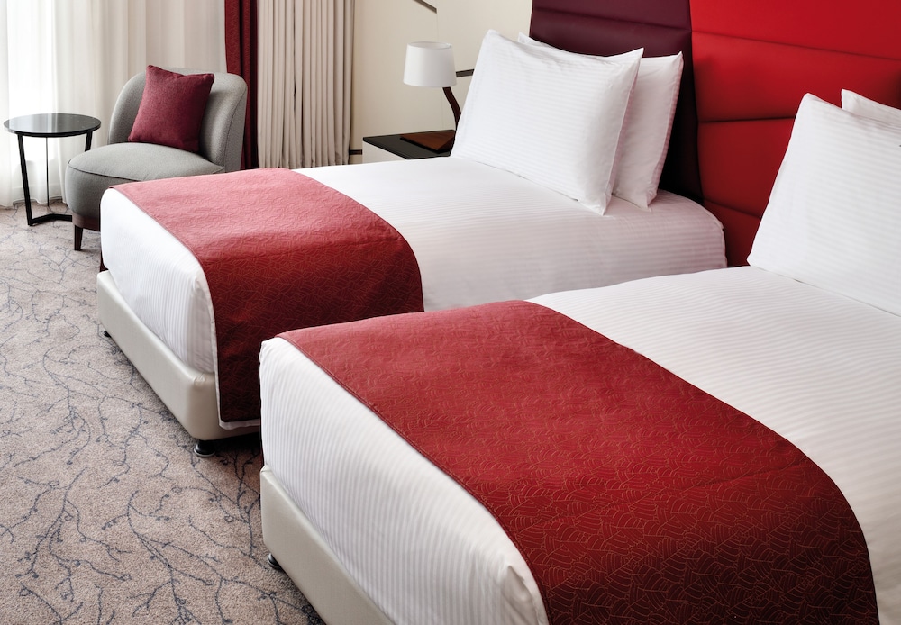 Mövenpick Hotel Apartments Downtown Dubai 4