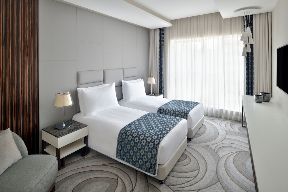 Mövenpick Hotel Apartments Downtown Dubai 7