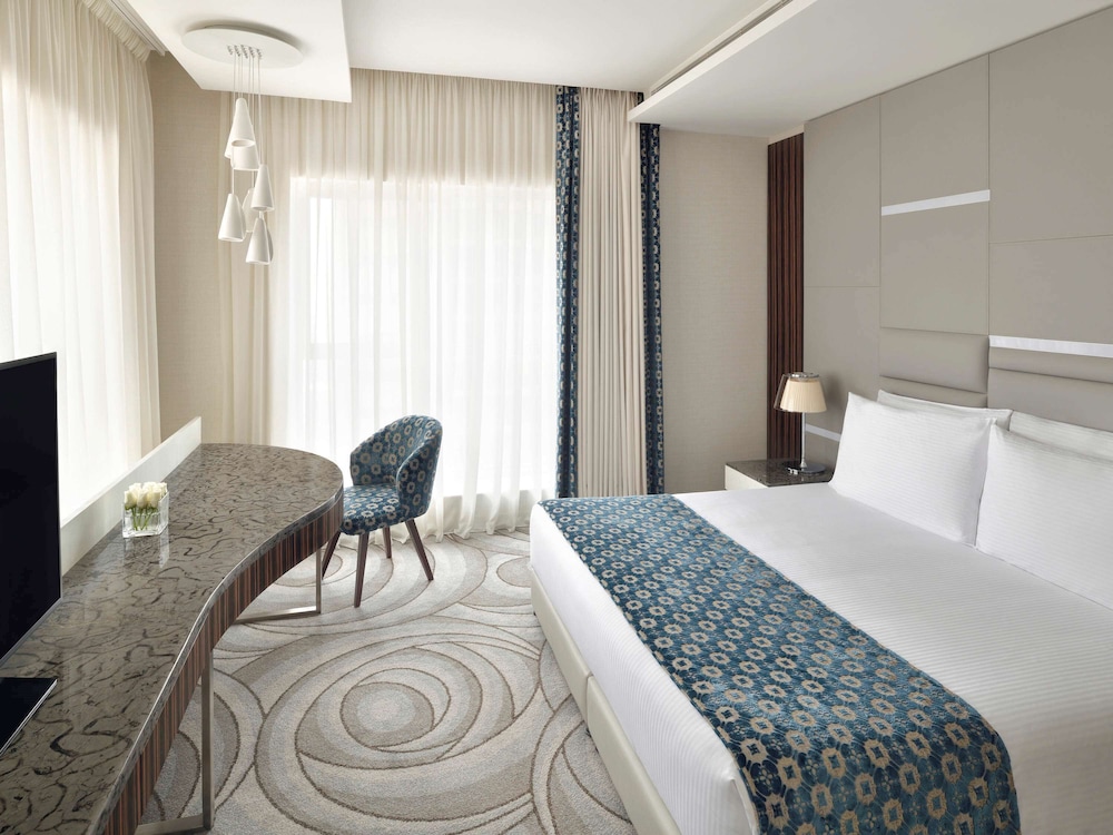 Mövenpick Hotel Apartments Downtown Dubai 8